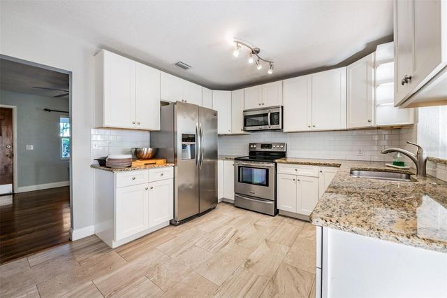 2025 PLAZA DOLORES, Clearwater, FL 33755