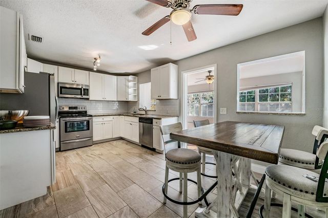 2025 PLAZA DOLORES, Clearwater, FL 33755