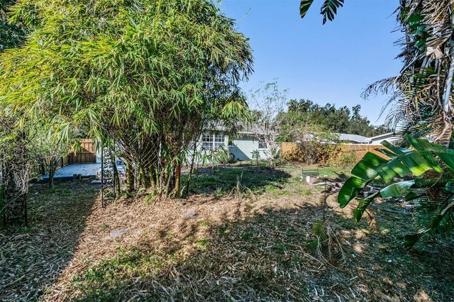 2025 PLAZA DOLORES, Clearwater, FL 33755