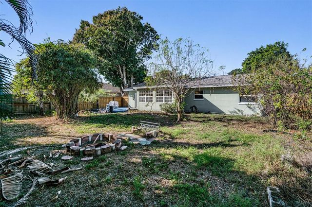 2025 PLAZA DOLORES, Clearwater, FL 33755