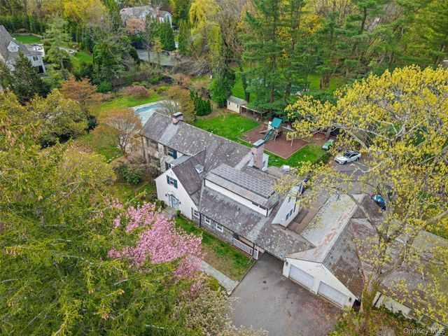 2 Richbell Road, Scarsdale, NY 10583