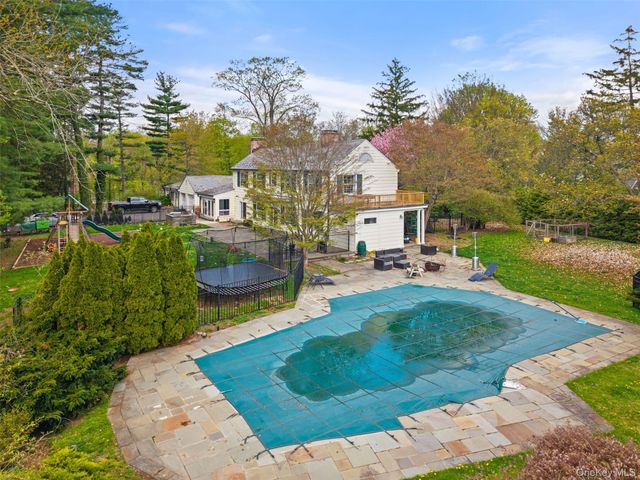 2 Richbell Road, Scarsdale, NY 10583