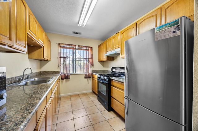 515 Alamo Ave, Richmond, CA 94801