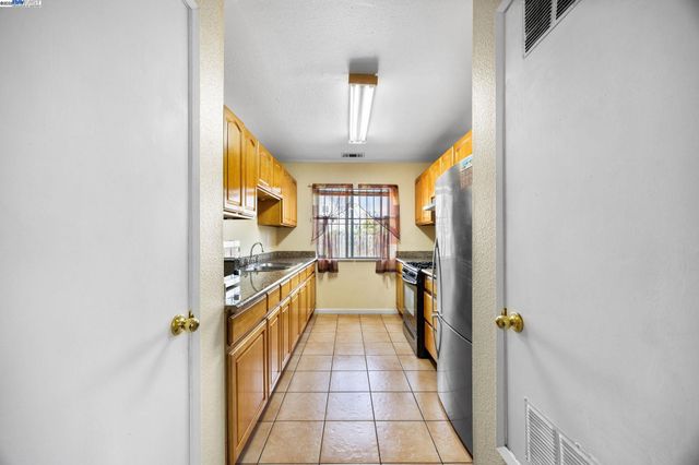 515 Alamo Ave, Richmond, CA 94801