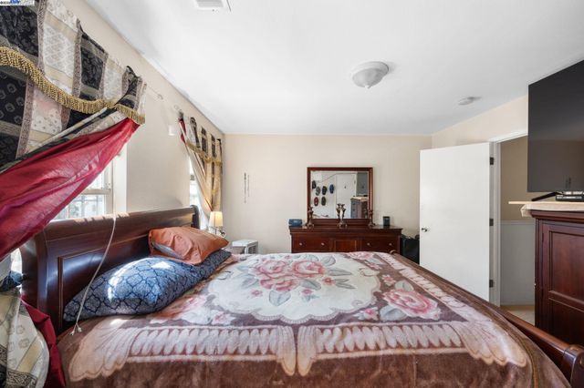 515 Alamo Ave, Richmond, CA 94801