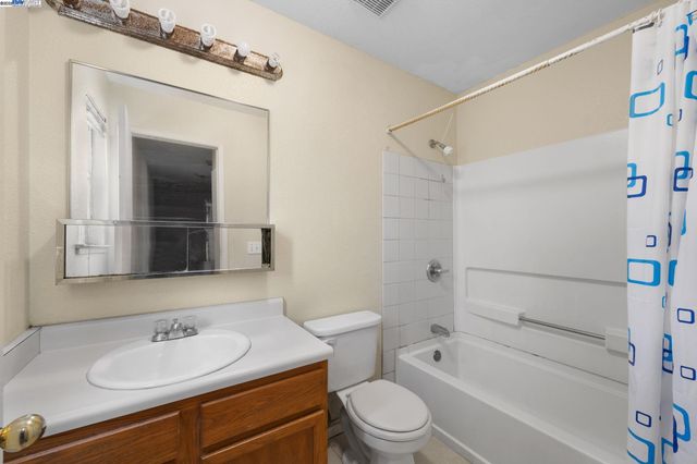 515 Alamo Ave, Richmond, CA 94801