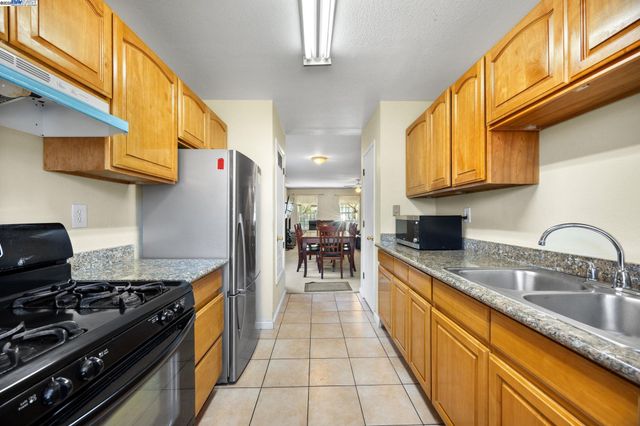 515 Alamo Ave, Richmond, CA 94801