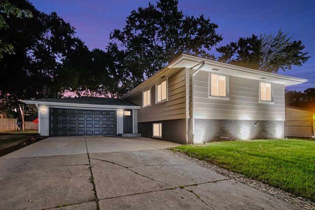 519 S Springinsguth Road, Schaumburg, IL 60193