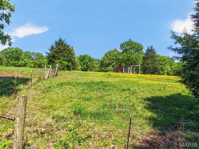 12971 Cowboy Drive, De Soto, MO 63020