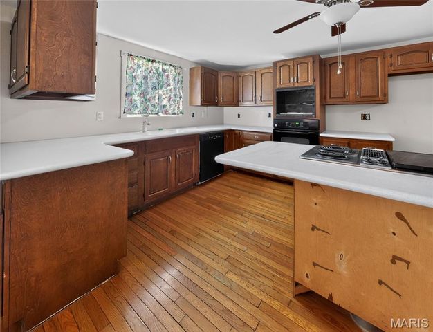 12971 Cowboy Drive, De Soto, MO 63020