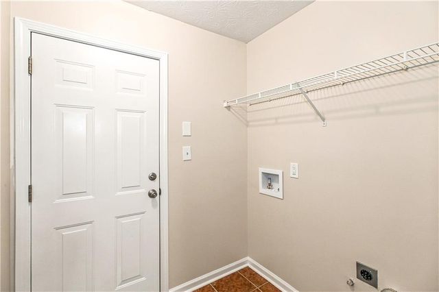 1426 Hyde Court, Hampton, GA 30228