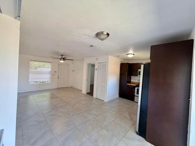 1990 SW 9th Street 1-2, Fort Lauderdale, FL 33312