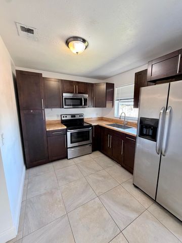 1990 SW 9th Street 1-2, Fort Lauderdale, FL 33312