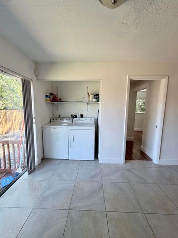 1990 SW 9th Street 1-2, Fort Lauderdale, FL 33312