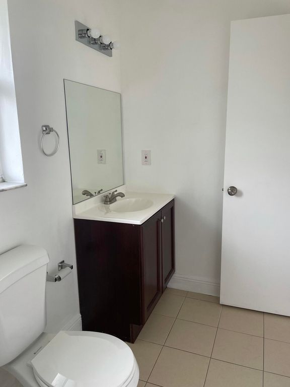 1990 SW 9th Street 1-2, Fort Lauderdale, FL 33312