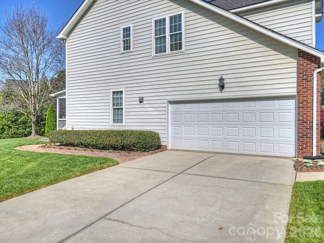 15485 Donnington Drive, Charlotte, NC 28277