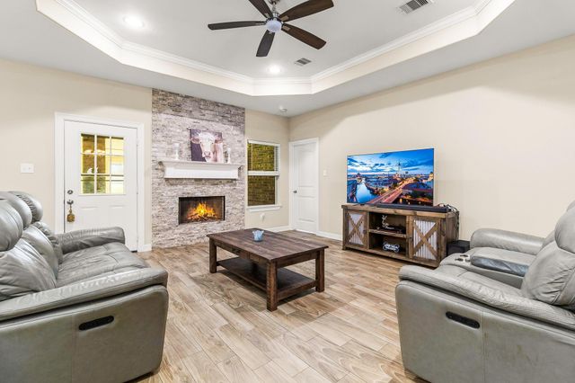 132 Coral Gables Drive, Trinity, TX 75862