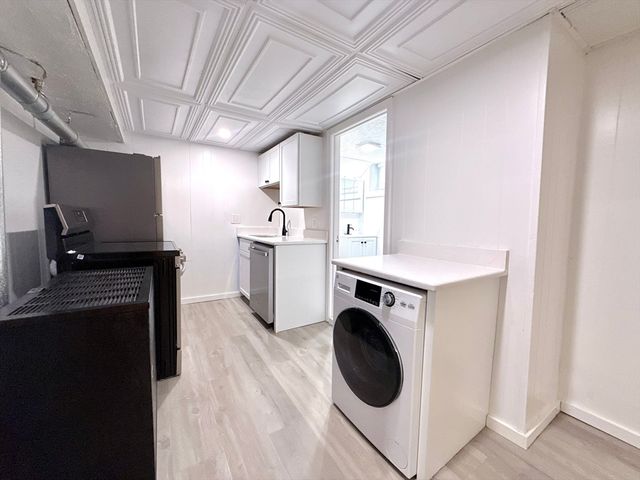 5 Stoneland Rd 4, Worcester, MA 01603