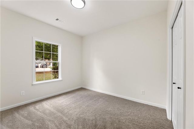 5500 Arrowind Road NW, Lilburn, GA 30047