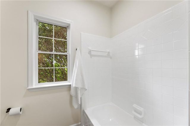 5500 Arrowind Road NW, Lilburn, GA 30047