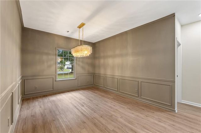 5500 Arrowind Road NW, Lilburn, GA 30047