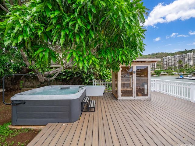 6601 Hawaii Kai Drive, Honolulu, HI 96825