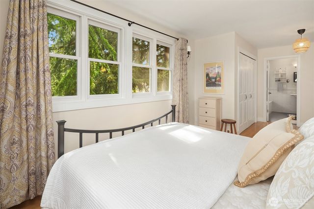 7732 195th Street SW, Edmonds, WA 98026