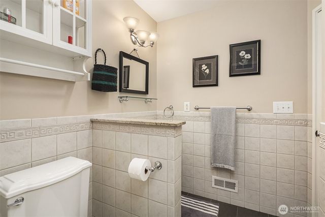 7732 195th Street SW, Edmonds, WA 98026