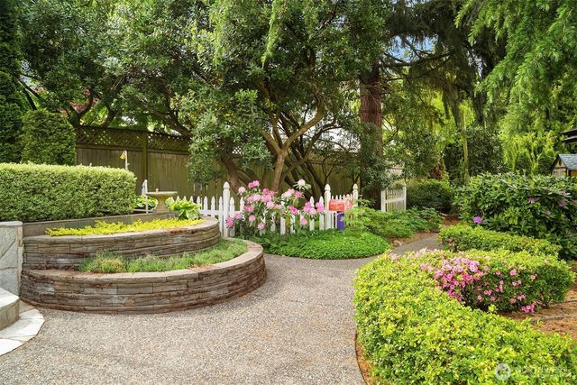 7732 195th Street SW, Edmonds, WA 98026