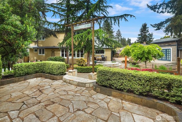 7732 195th Street SW, Edmonds, WA 98026