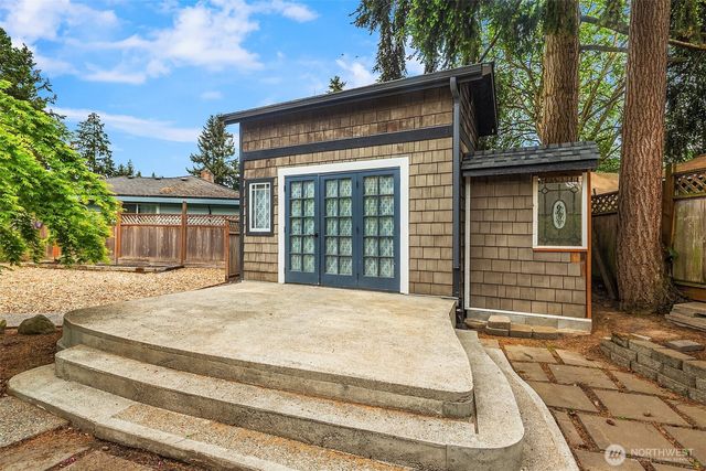 7732 195th Street SW, Edmonds, WA 98026