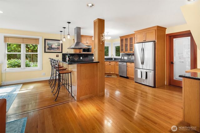 7732 195th Street SW, Edmonds, WA 98026