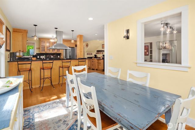 7732 195th Street SW, Edmonds, WA 98026