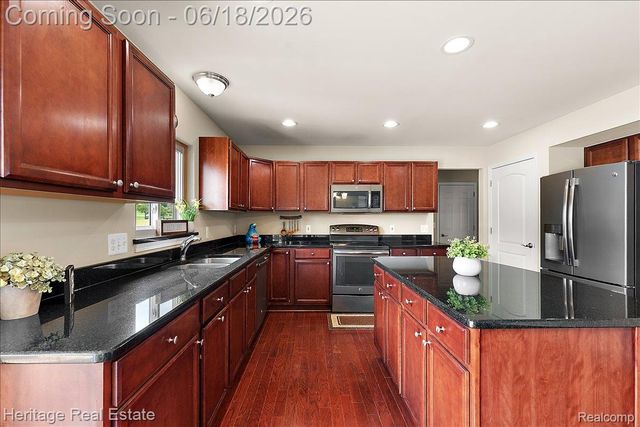 5222 Coulter Lake Boulevard, Independence Charter Township, MI 48348