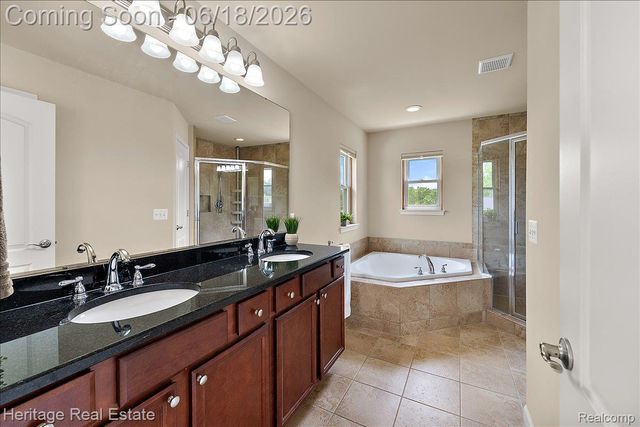 5222 Coulter Lake Boulevard, Independence Charter Township, MI 48348