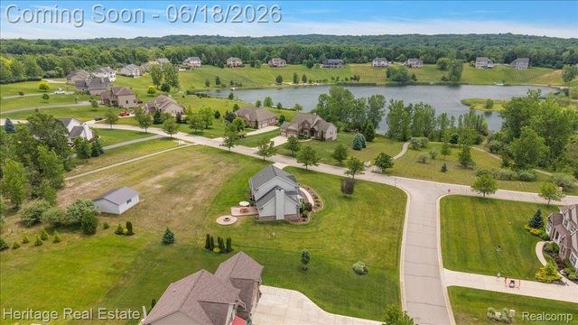 5222 Coulter Lake Boulevard, Independence Charter Township, MI 48348