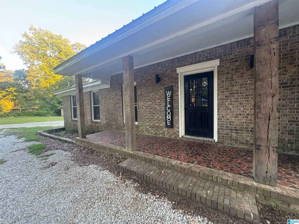 115 1ST AVENUE, Jemison, AL 35085