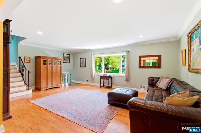 9 Jayne Terrace, Ringwood, NJ 07456