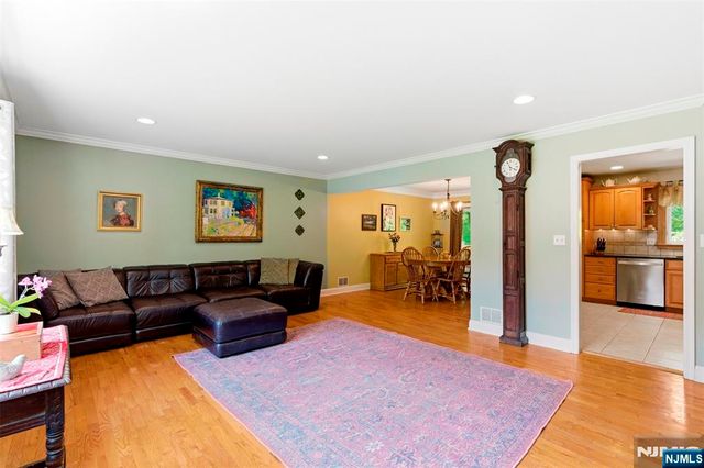 9 Jayne Terrace, Ringwood, NJ 07456