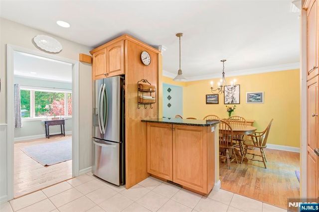9 Jayne Terrace, Ringwood, NJ 07456