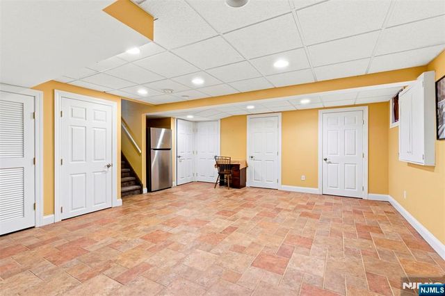9 Jayne Terrace, Ringwood, NJ 07456