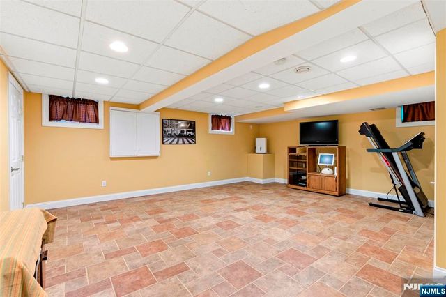 9 Jayne Terrace, Ringwood, NJ 07456