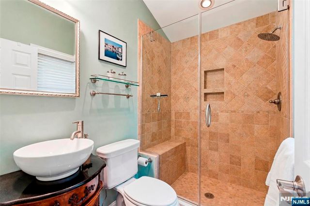 9 Jayne Terrace, Ringwood, NJ 07456