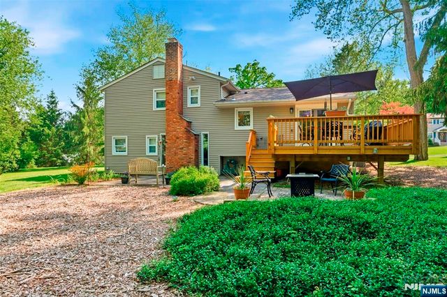 9 Jayne Terrace, Ringwood, NJ 07456