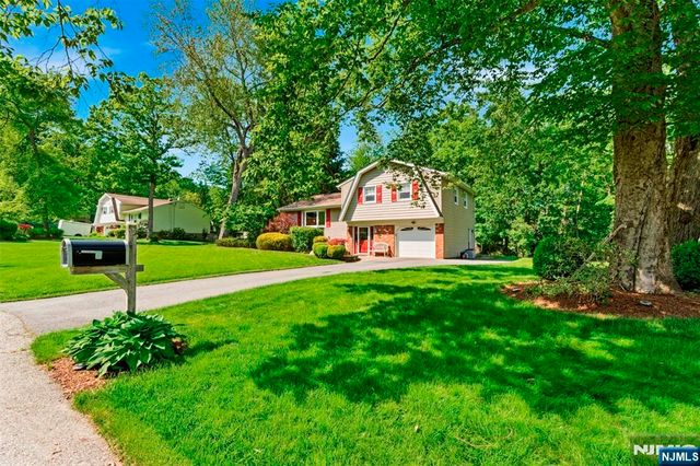 9 Jayne Terrace, Ringwood, NJ 07456