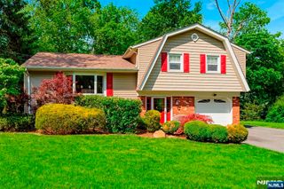 9 Jayne Terrace, Ringwood, NJ 07456
