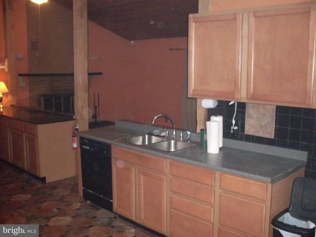 6408 WATERLOO RD, Columbia, MD 21045