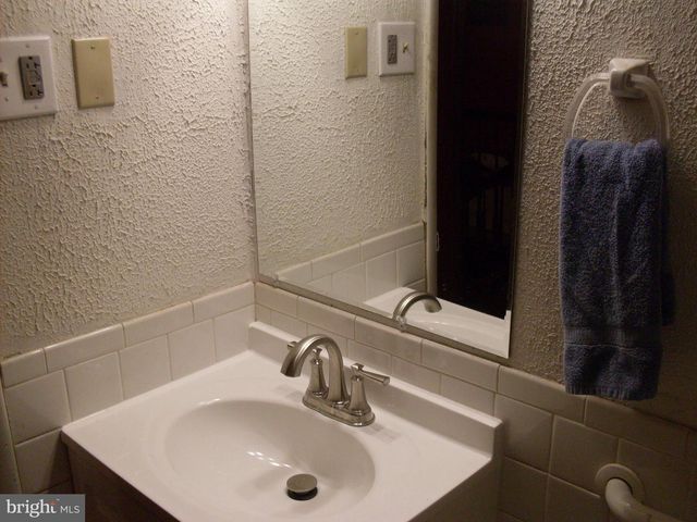 6408 WATERLOO RD, Columbia, MD 21045