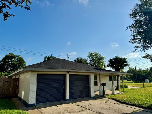 6321 Apache Drive, Pasadena, TX 77503