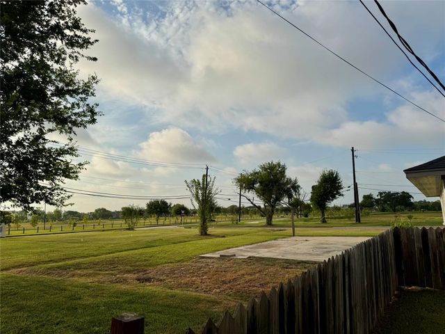 6321 Apache Drive, Pasadena, TX 77503